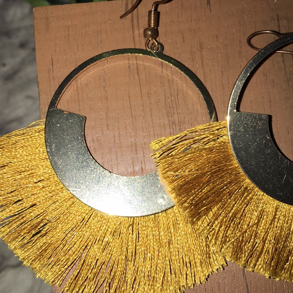 Mustard - Picture 2 of 2